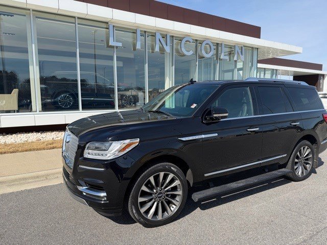 Certified 2019 Lincoln Navigator Select image 1