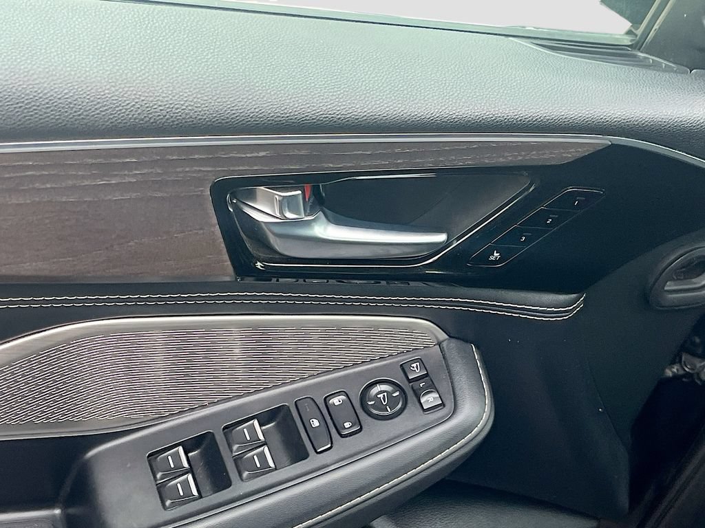 Used 2024 Acura MDX w/ Technology Package FWD image 18