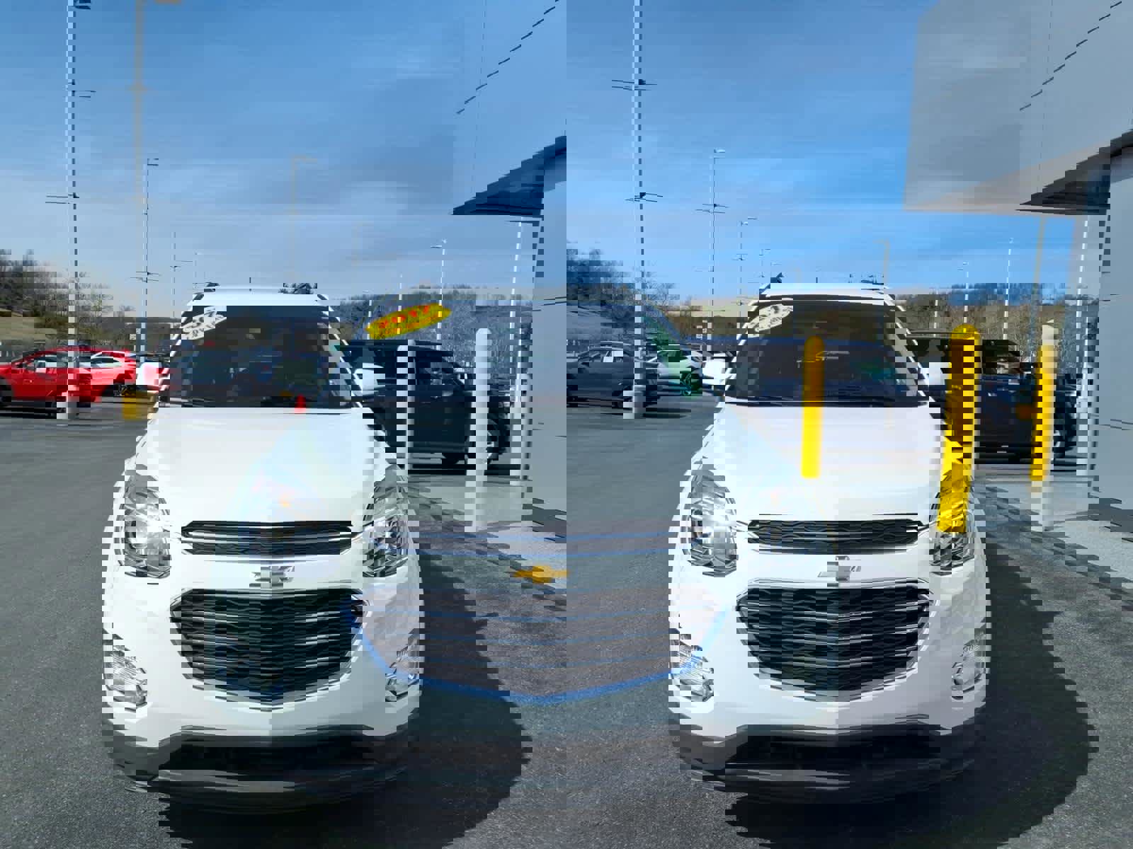 Used 2017 Chevrolet Equinox LT w/ Convenience Package image 3