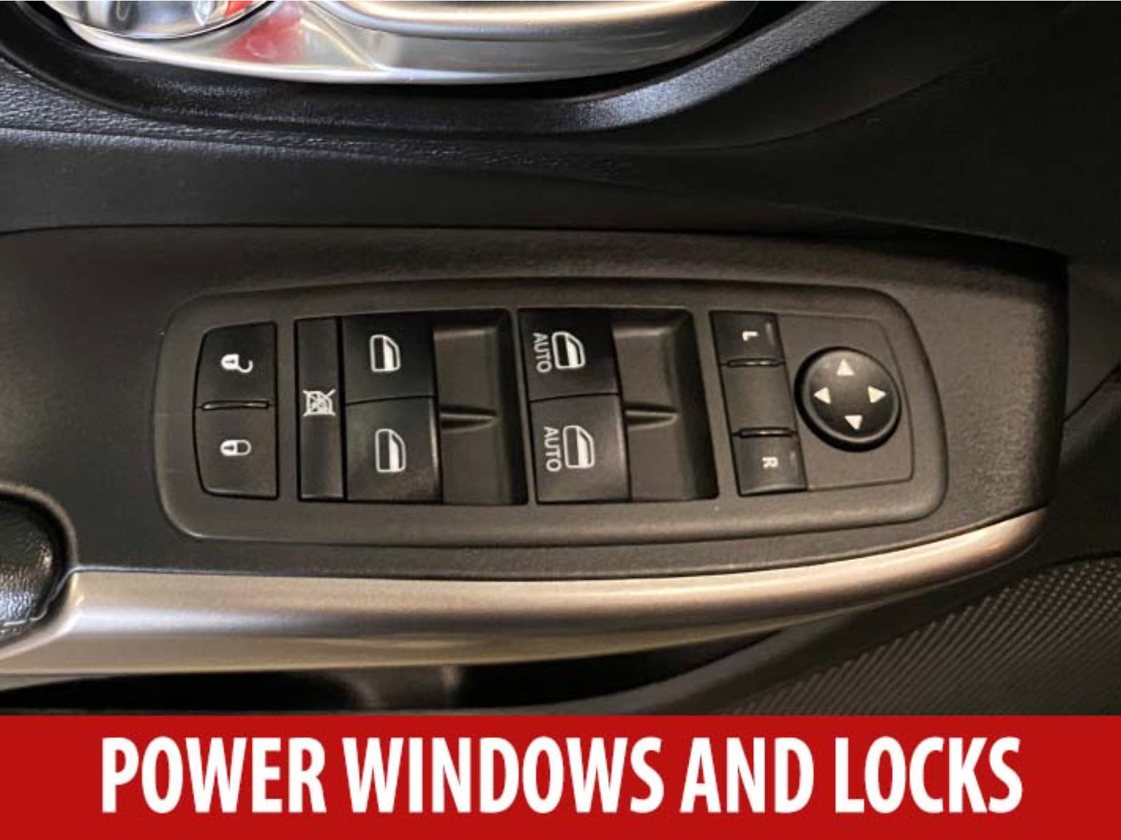 Used 2021 Jeep Cherokee Latitude AWD/4WD image 7