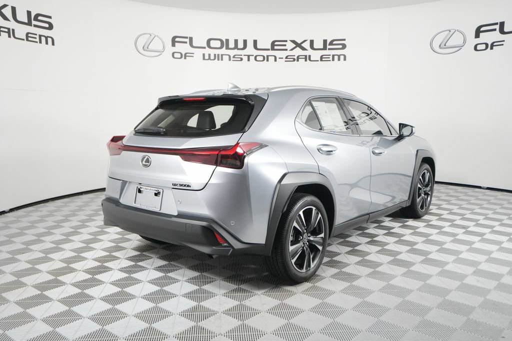 Certified 2025 Lexus UX 300h FWD image 7
