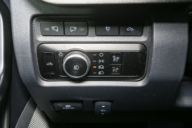 Used 2023 Ford F350 Platinum w/ Tremor Off-Road Package AWD/4WD image 36