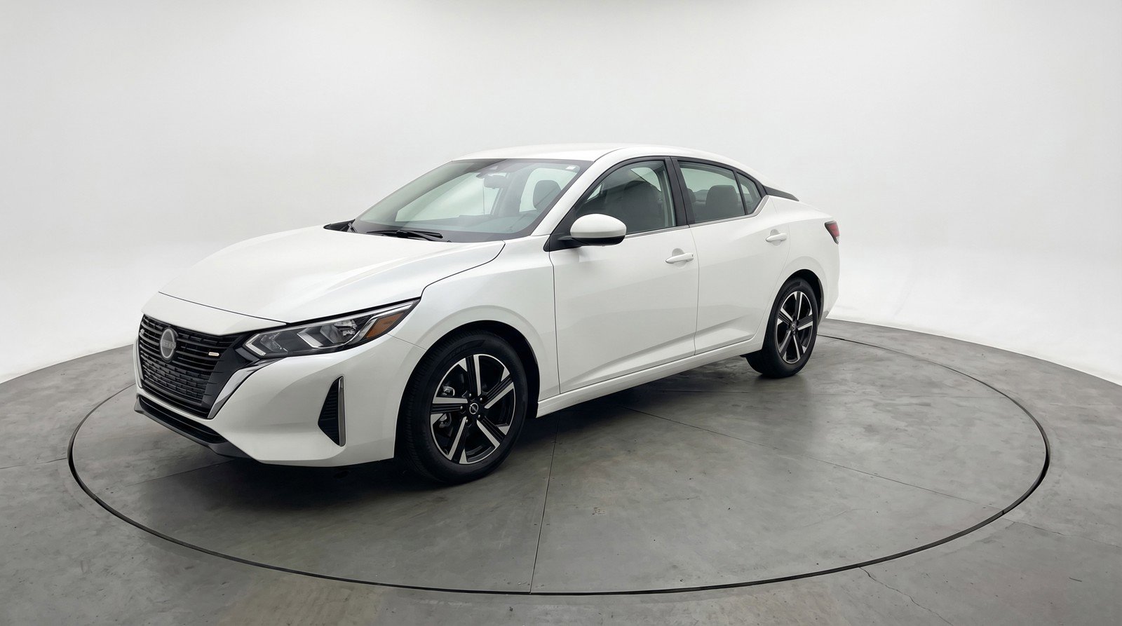 Used 2025 Nissan Sentra SV image 2