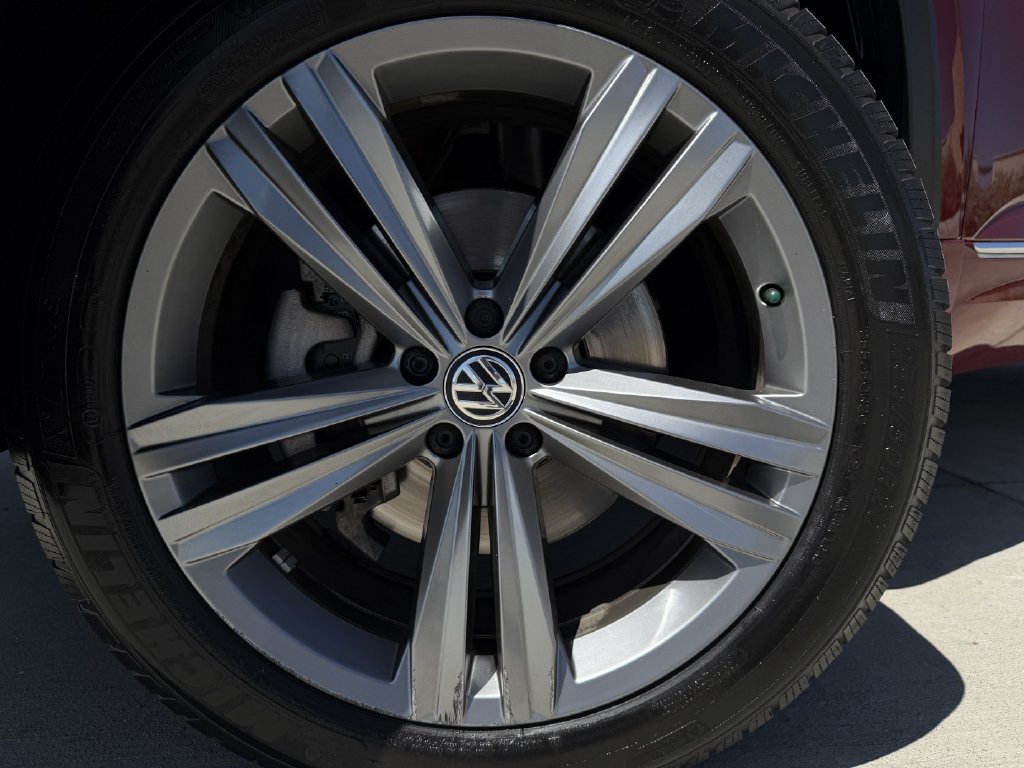 Used 2019 Volkswagen Atlas SEL R-Line FWD image 9