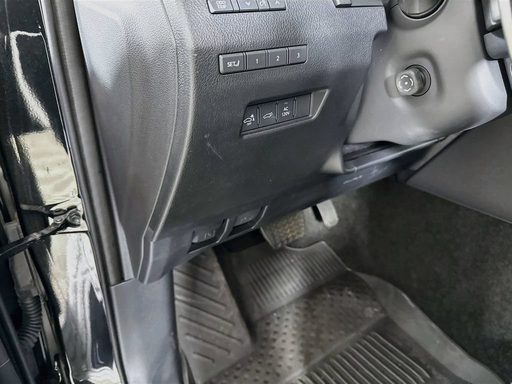 Certified 2024 Lexus GX 550 w/ Accessory Package (Z1) AWD/4WD image 10