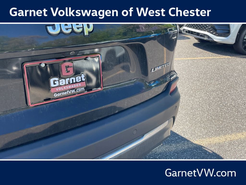 Used 2019 Jeep Cherokee Limited AWD/4WD image 14
