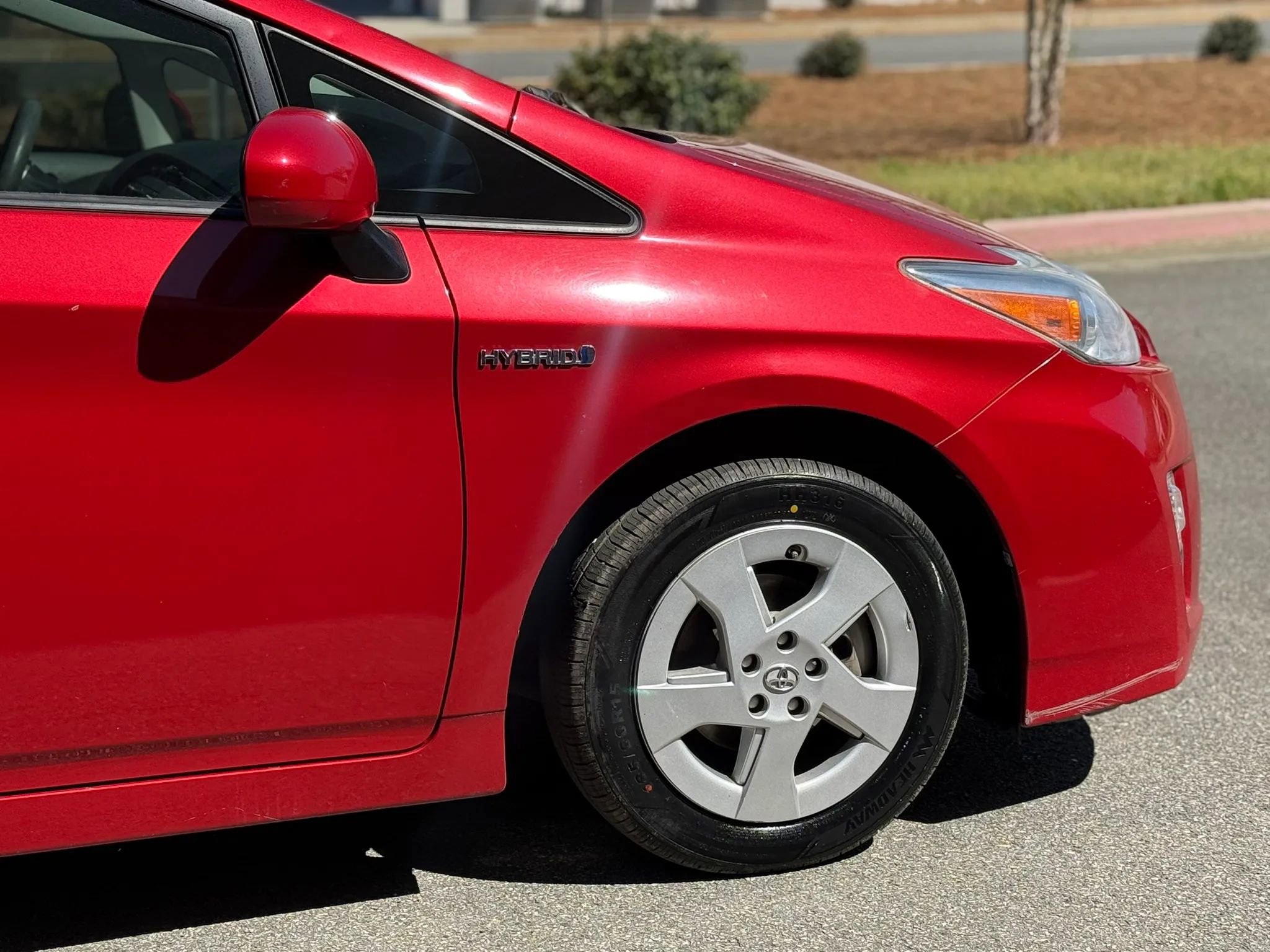 Used 2011 Toyota Prius Three w/ Navigation Pkg FWD image 7