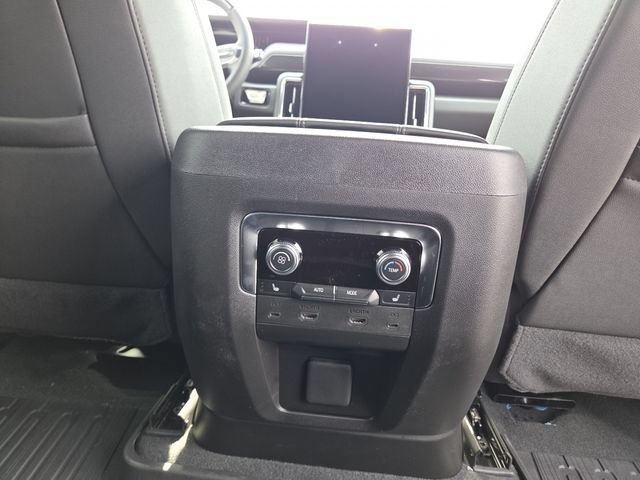 New 2026 GMC Yukon Elevation w/ Elevation Premium Package AWD/4WD image 27