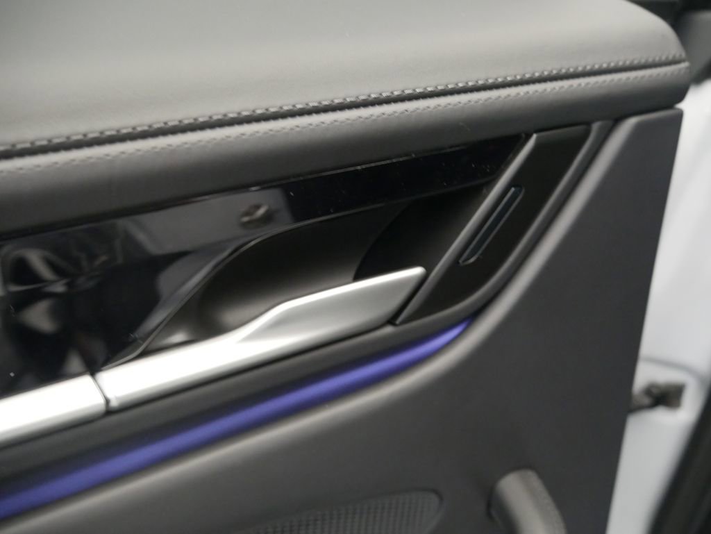 New 2026 Porsche Macan 4 Electric AWD/4WD image 21