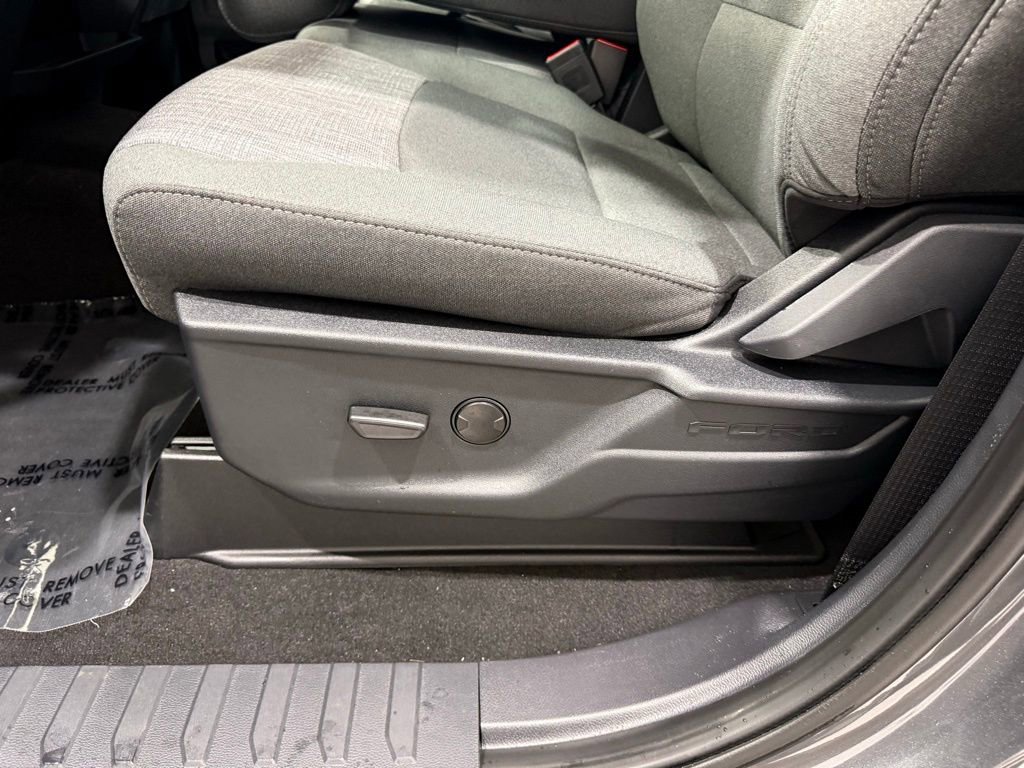 New 2026 Ford F250 XLT w/ XLT Premium Package image 14