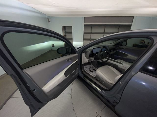 Used 2023 Hyundai Ioniq 6 Limited image 11