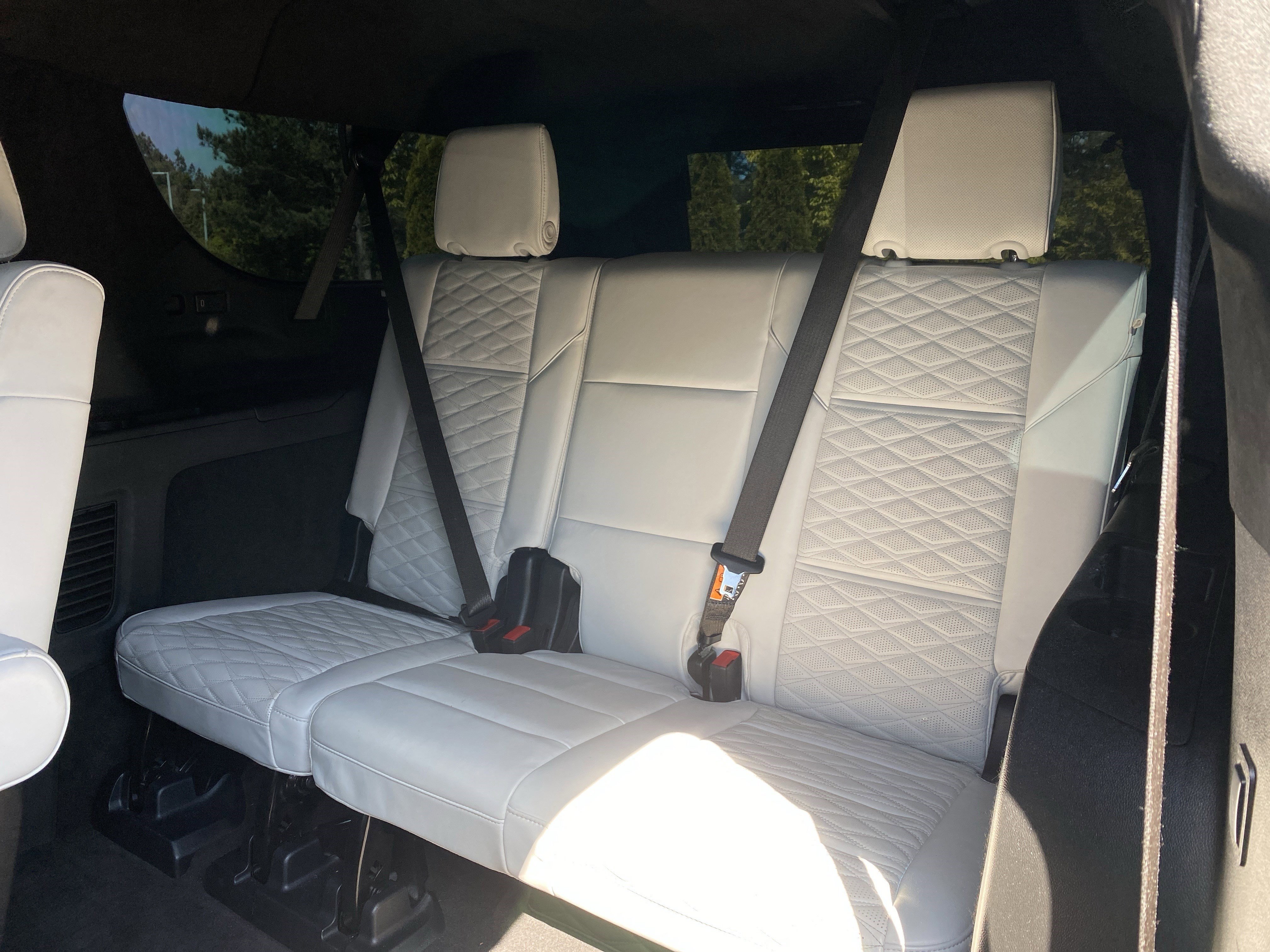 Used 2025 Cadillac Escalade ESV V AWD/4WD image 11