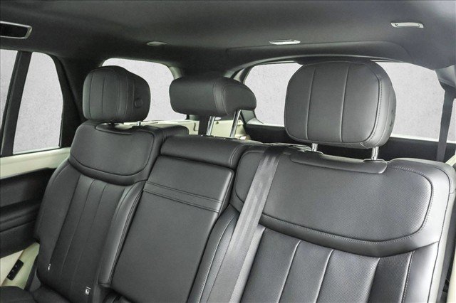 Used 2024 Land Rover Range Rover Long Wheelbase SE AWD/4WD image 22