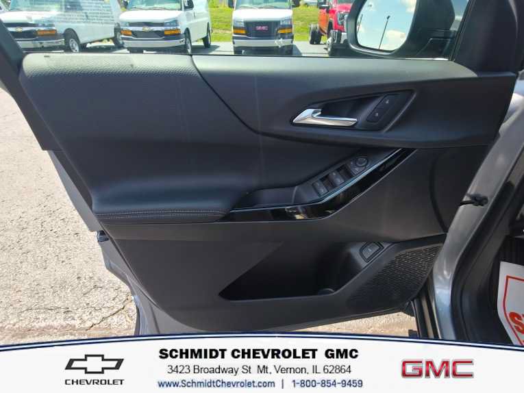 New 2027 Chevrolet Equinox LT w/ Convenience Package II AWD/4WD image 12