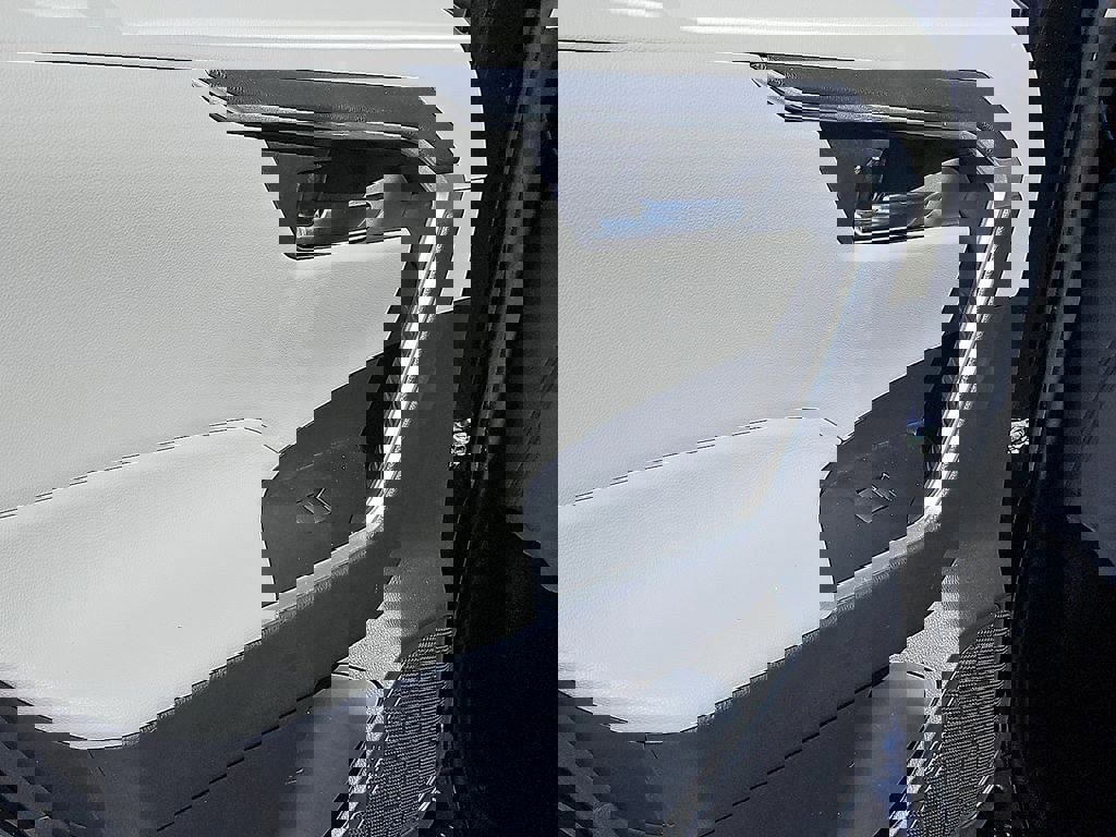 Used 2021 Toyota RAV4 XLE Premium image 15