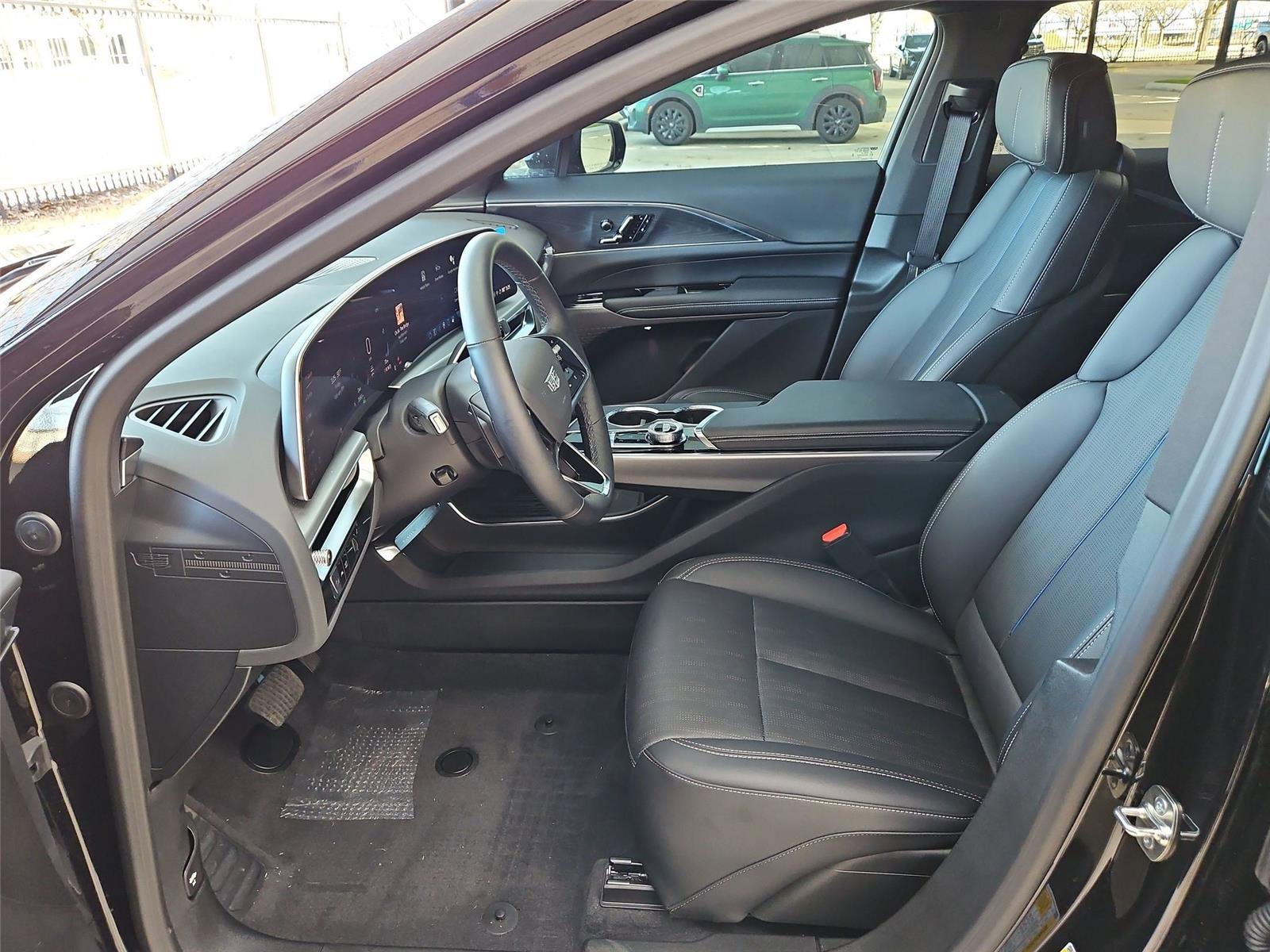 New 2025 Cadillac Lyriq Sport w/ LPO, Floor Liner Package AWD/4WD image 10