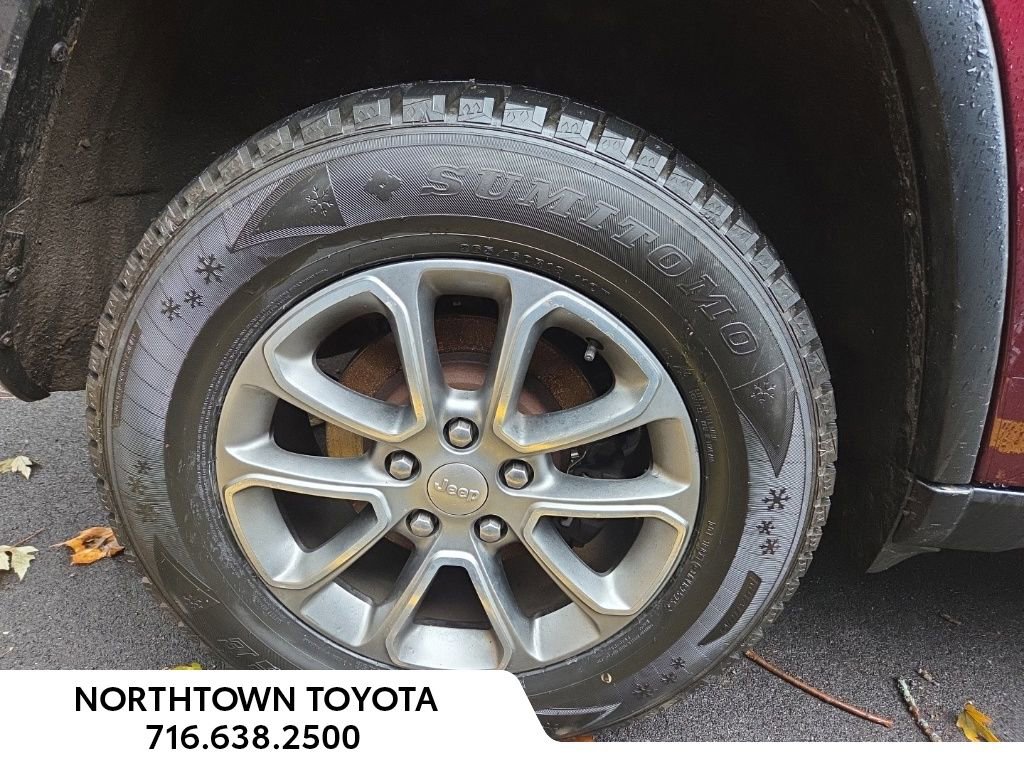 Used 2016 Jeep Grand Cherokee Limited image 3