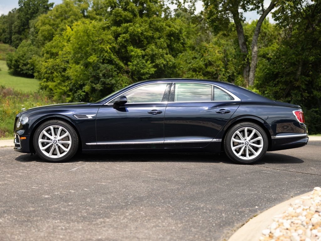 Used 2024 Bentley Flying Spur V8 AWD/4WD image 5