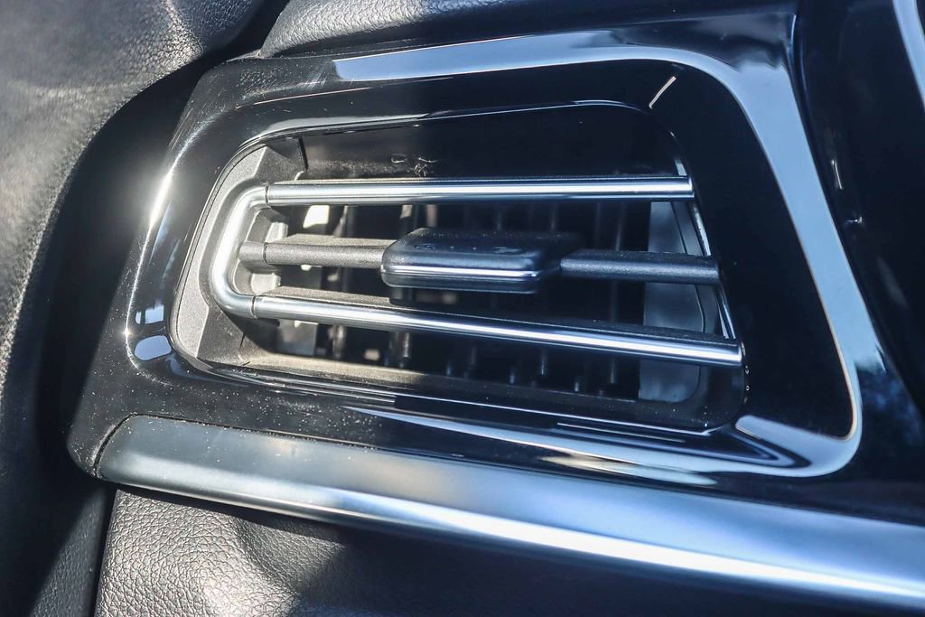 Used 2022 Kia Niro EX Premium image 51