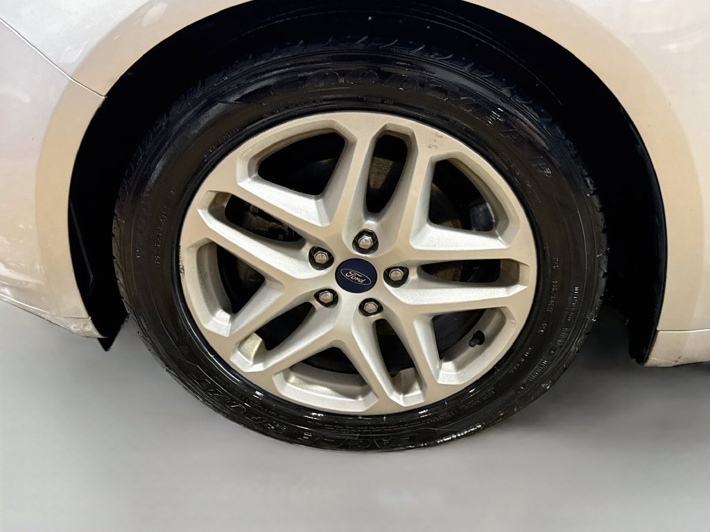 Used 2016 Ford Fusion SE FWD image 27