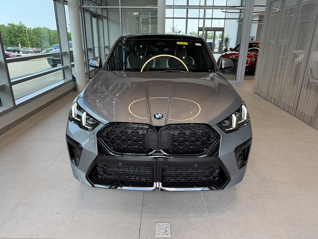 New 2026 BMW X2 xDrive28i w/ Technology Package AWD/4WD image 2