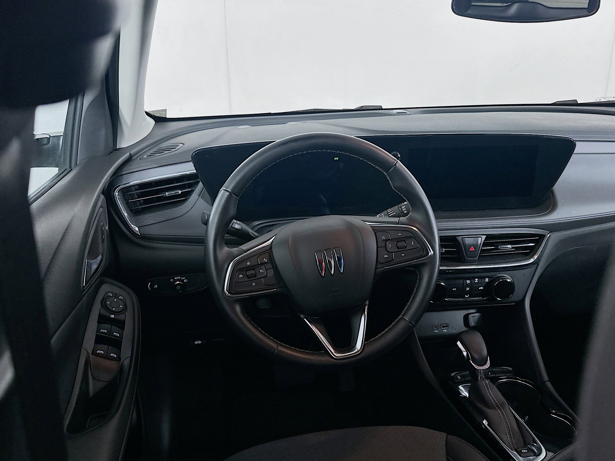 Used 2025 Buick Encore GX Preferred FWD image 18