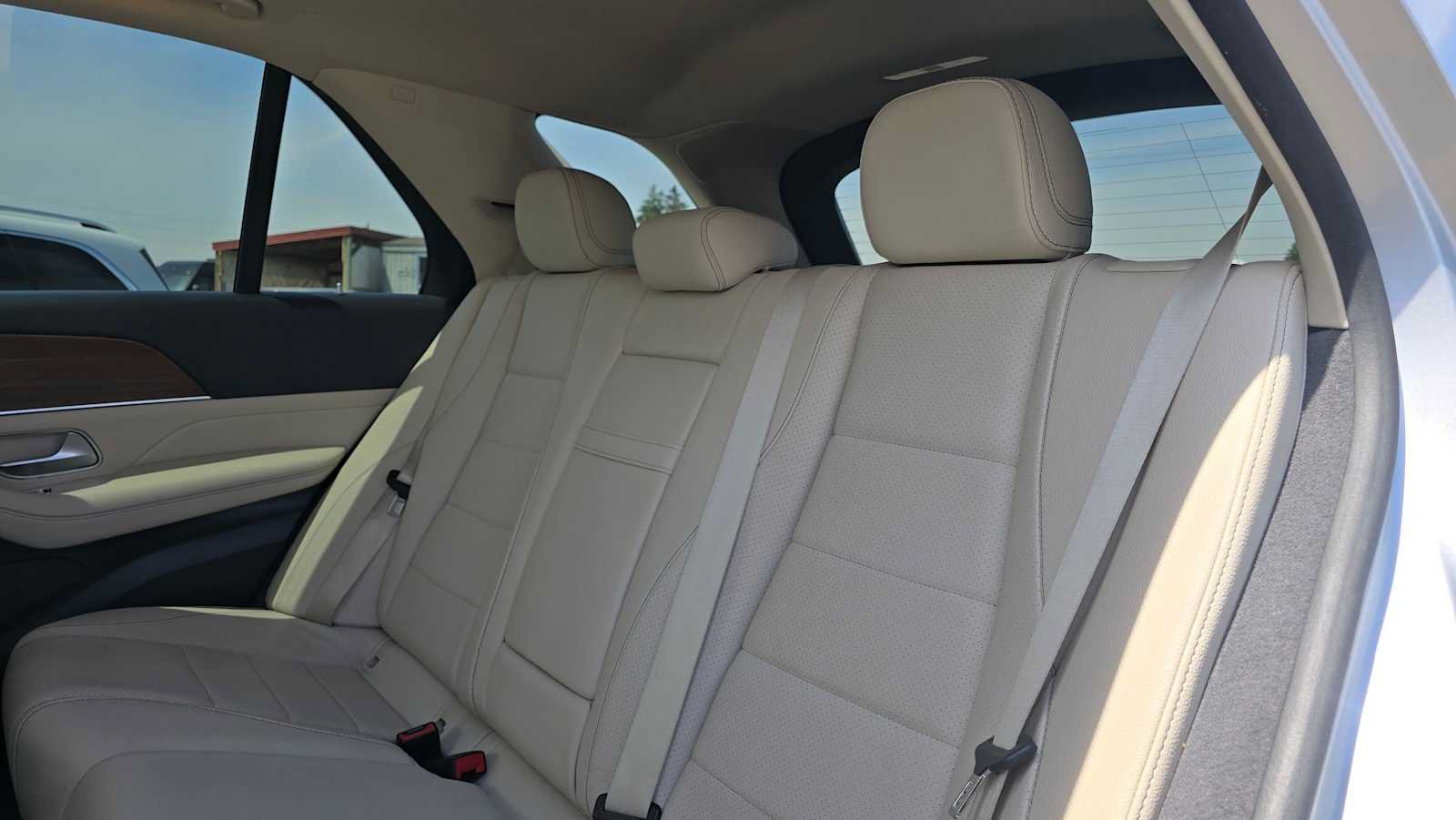 Certified 2020 Mercedes-Benz GLE 350 w/ Premium Package image 17