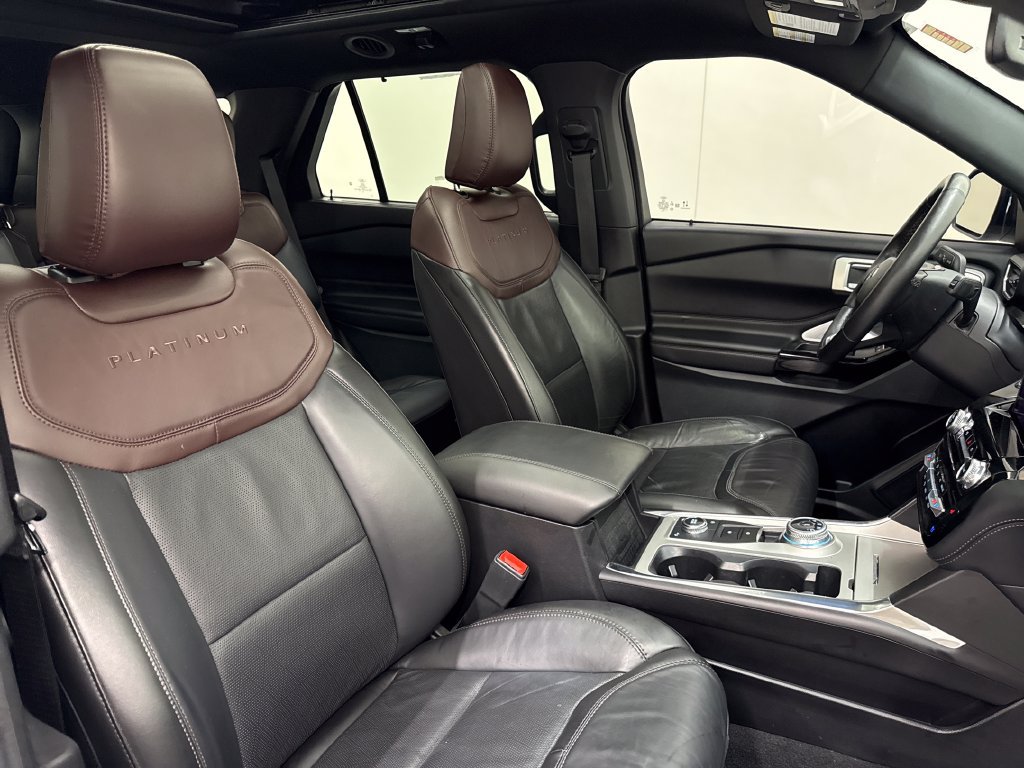 Used 2023 Ford Explorer Platinum w/ Technology Package AWD/4WD image 28