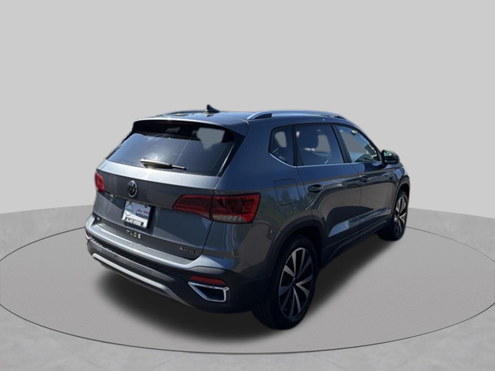 Used 2022 Volkswagen Taos SE AWD/4WD image 3