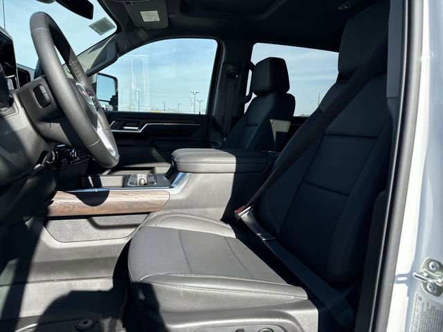 New 2026 GMC Sierra 3500 SLT w/ SLT Premium Package AWD/4WD image 11