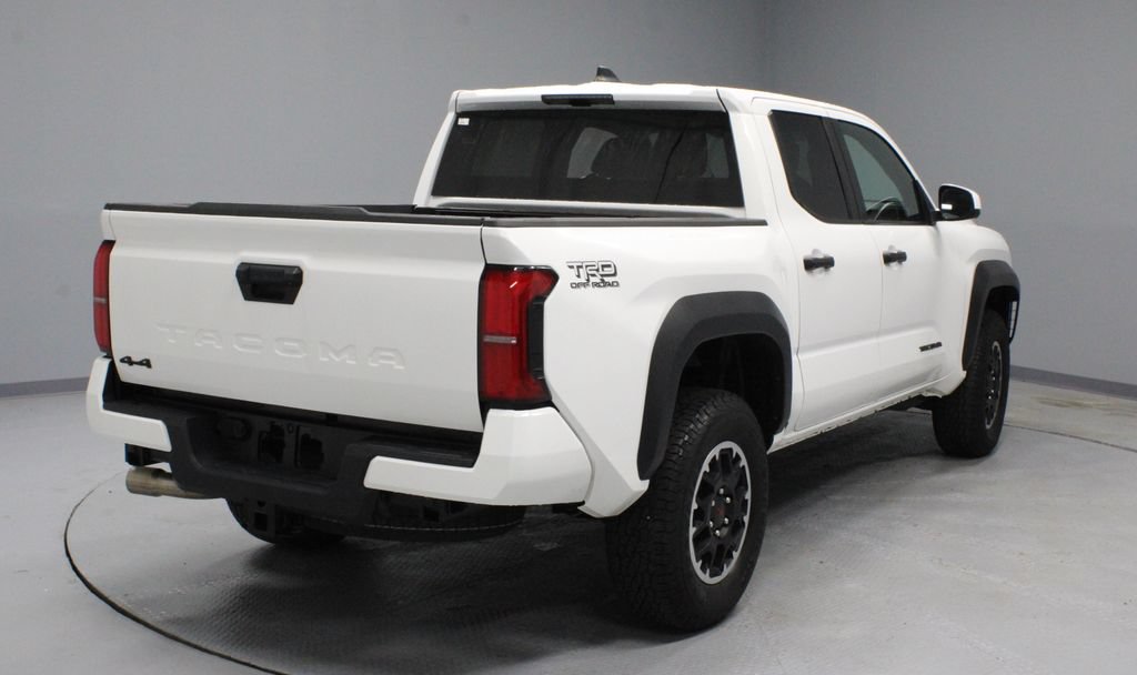 Used 2025 Toyota Tacoma TRD Off-Road AWD/4WD image 10