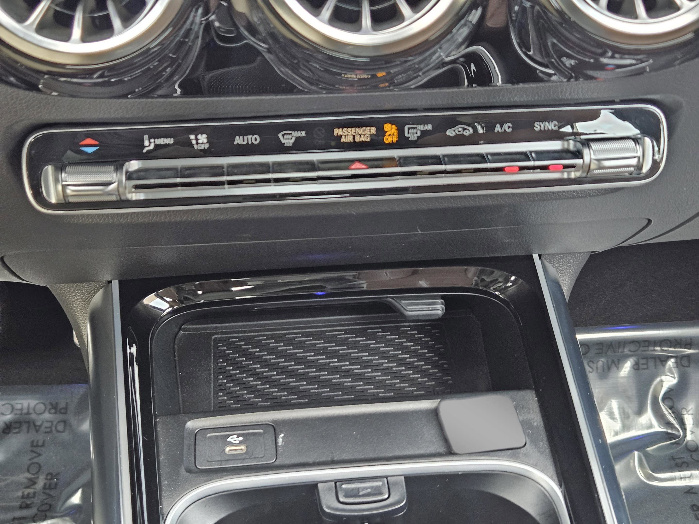 Certified 2024 Mercedes-Benz GLA 35 AMG 4MATIC image 19