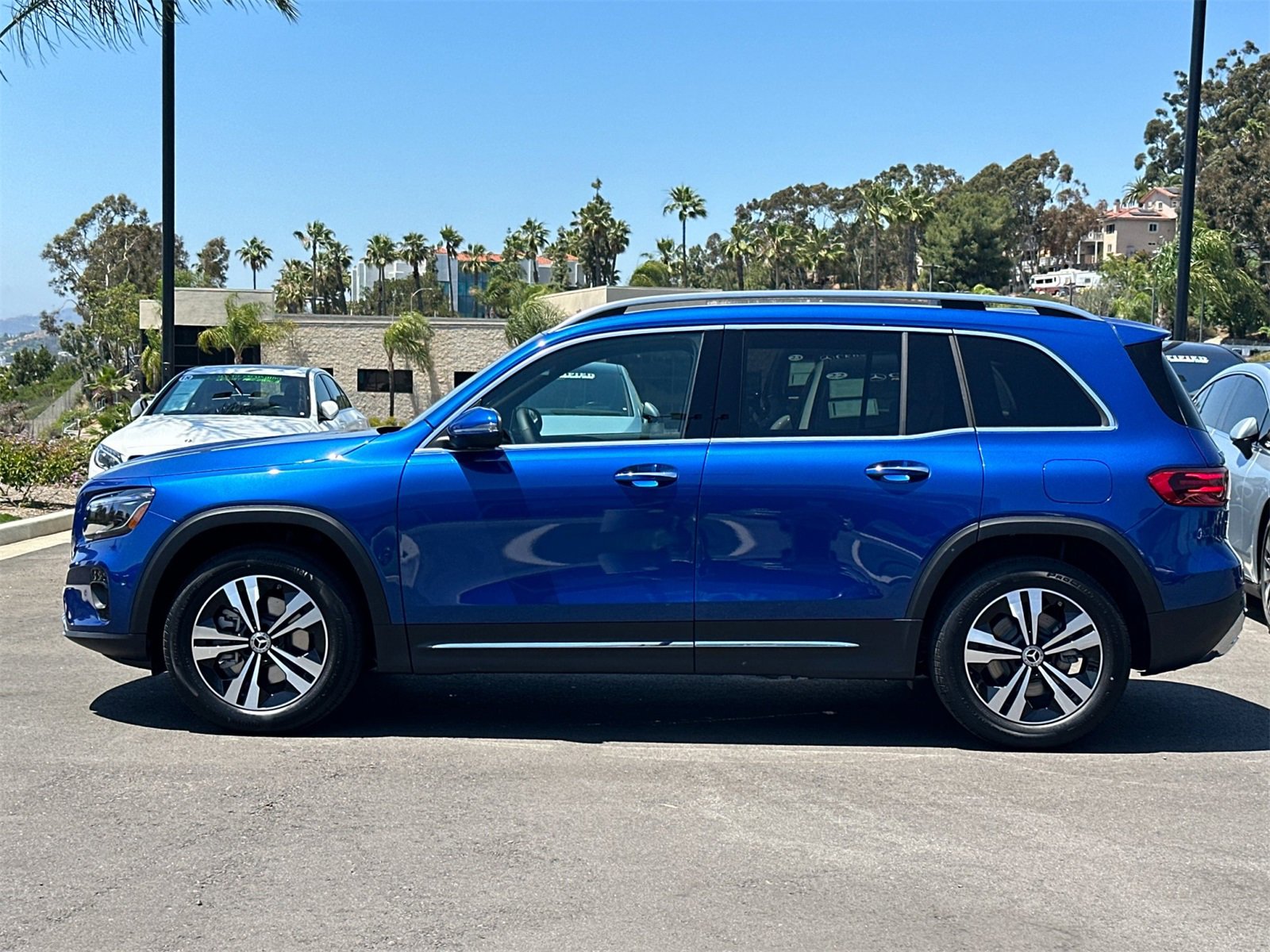 New 2025 Mercedes-Benz GLB 250 4MATIC image 6