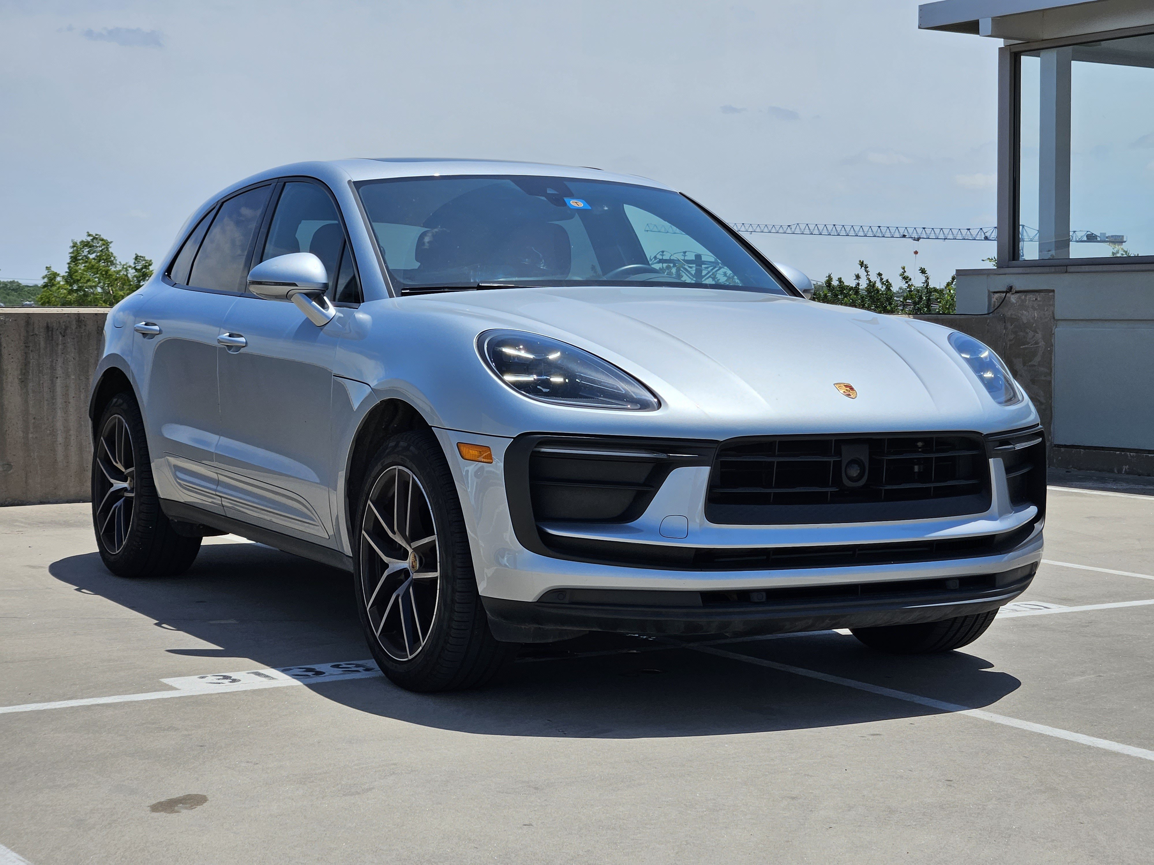 Certified 2023 Porsche Macan AWD/4WD image 10