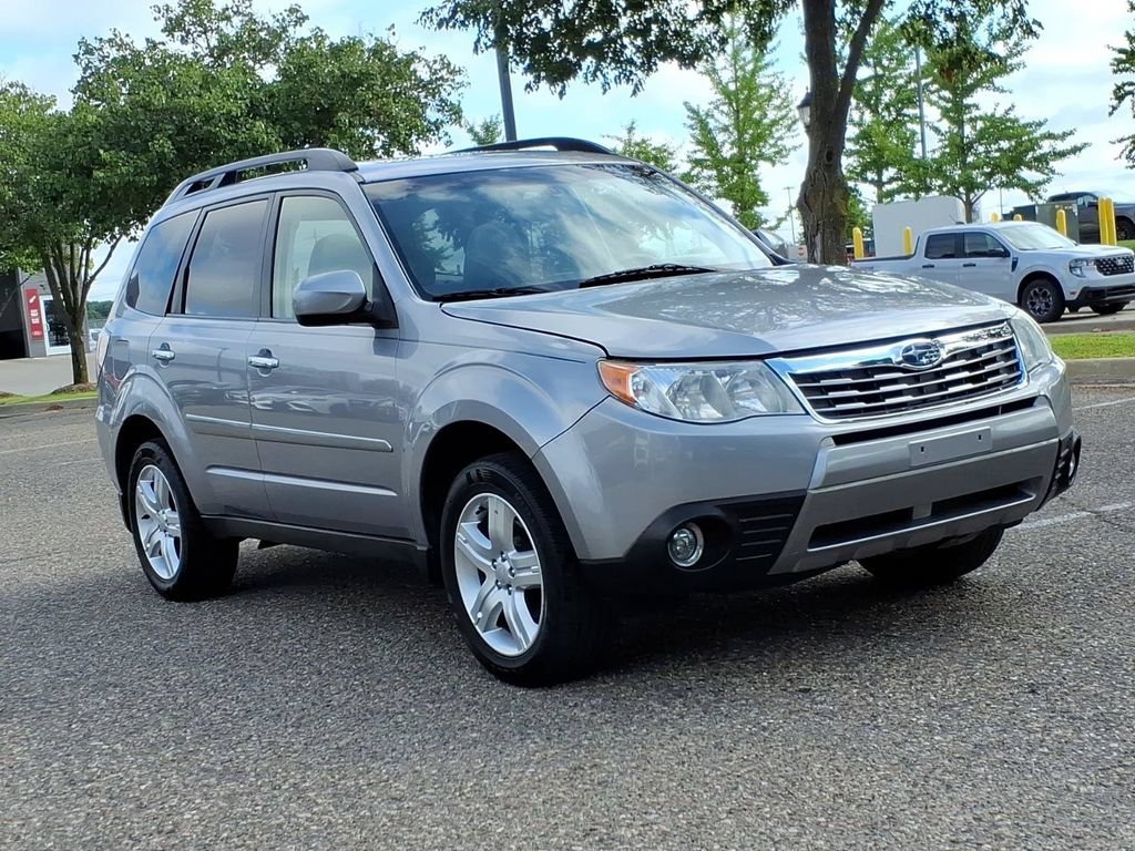 Used 2010 Subaru Forester 2.5X Limited AWD/4WD image 7