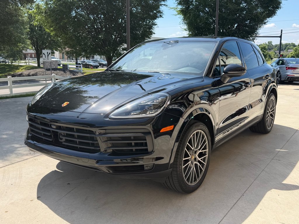Used 2023 Porsche Cayenne Platinum Edition AWD/4WD image 4