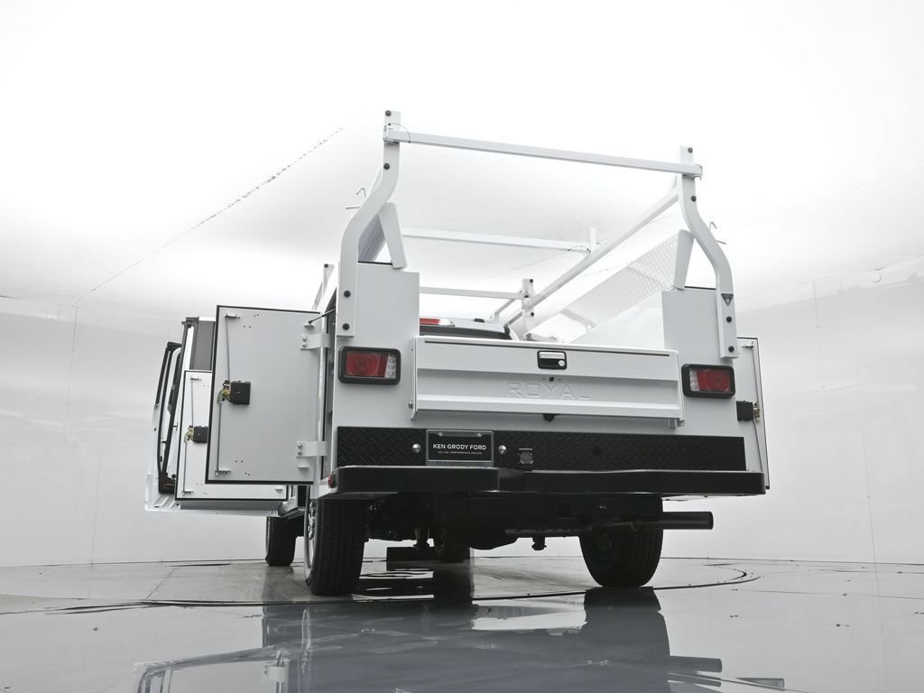 New 2026 Ford F250 XL w/ XL Chrome Package RWD image 53