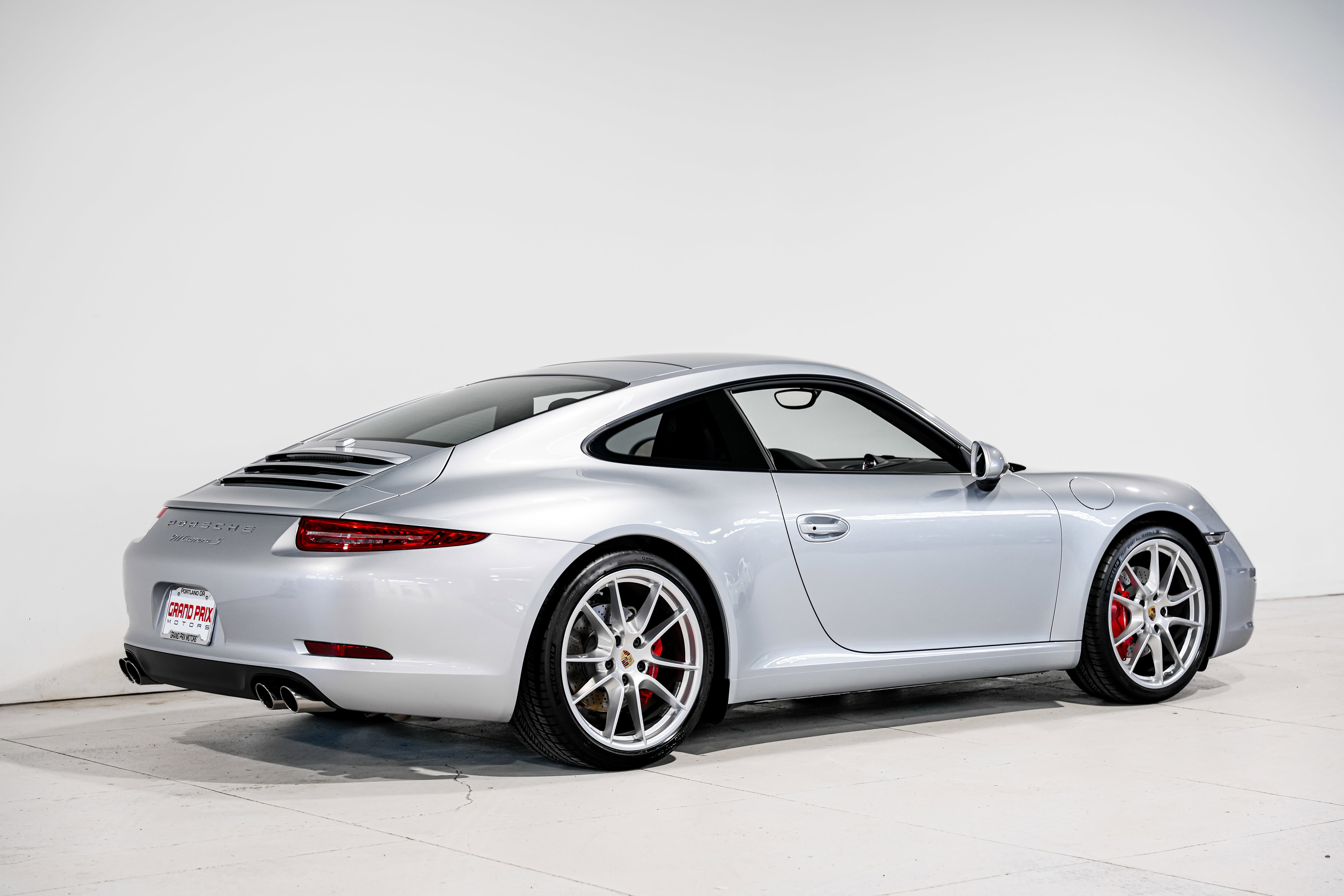 Used 2014 Porsche 911 Carrera S RWD image 3