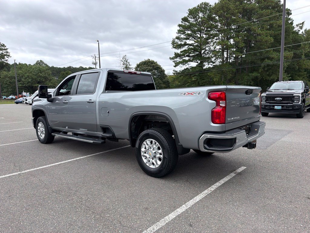 Used 2025 Chevrolet Silverado 3500 LT w/ Safety Package AWD/4WD image 7