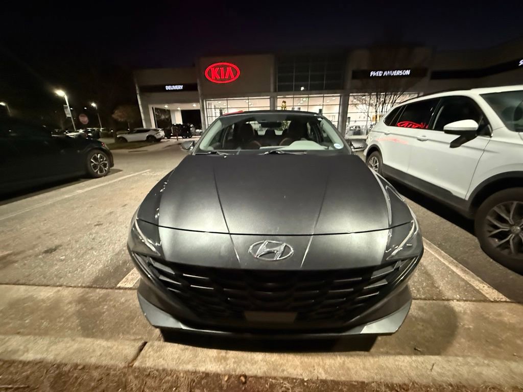 Used 2023 Hyundai Elantra SEL w/ Convenience Package image 1