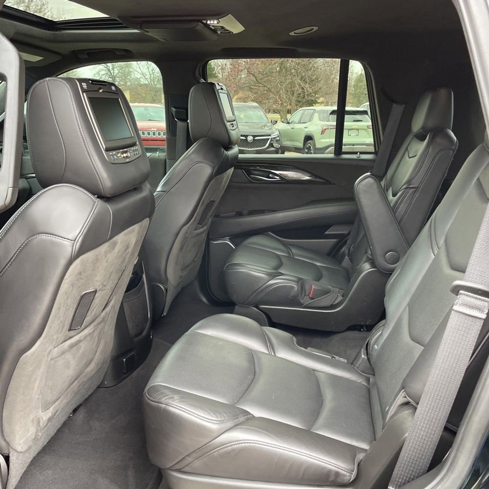 Used 2019 Cadillac Escalade Platinum image 15