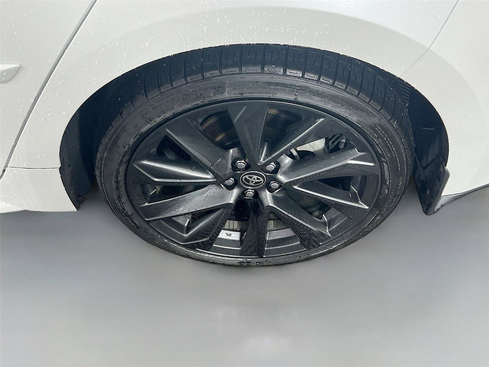 Used 2025 Toyota Corolla XSE FWD image 30