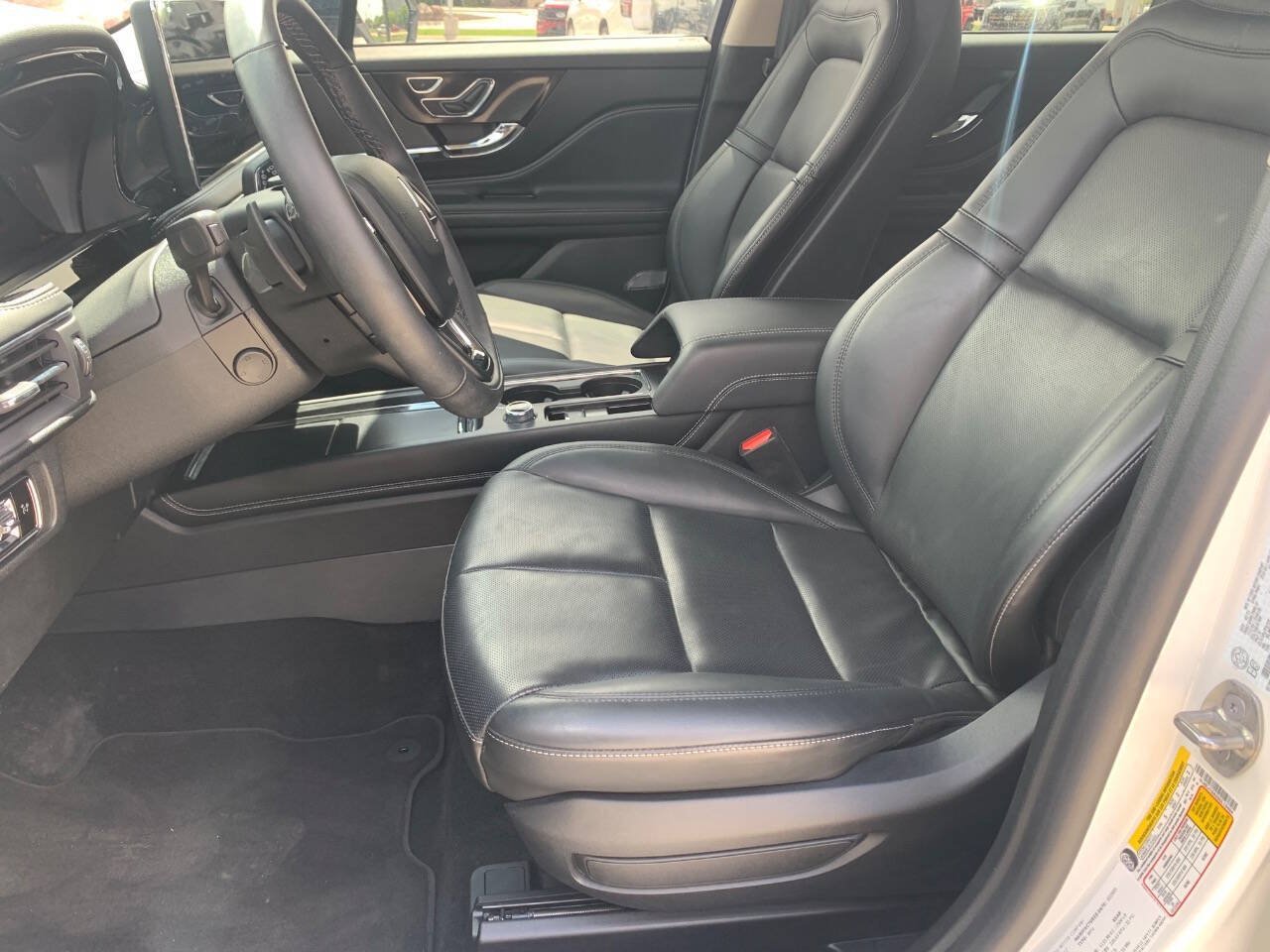 Used 2025 Lincoln Corsair AWD w/ Equipment Group 101A image 10