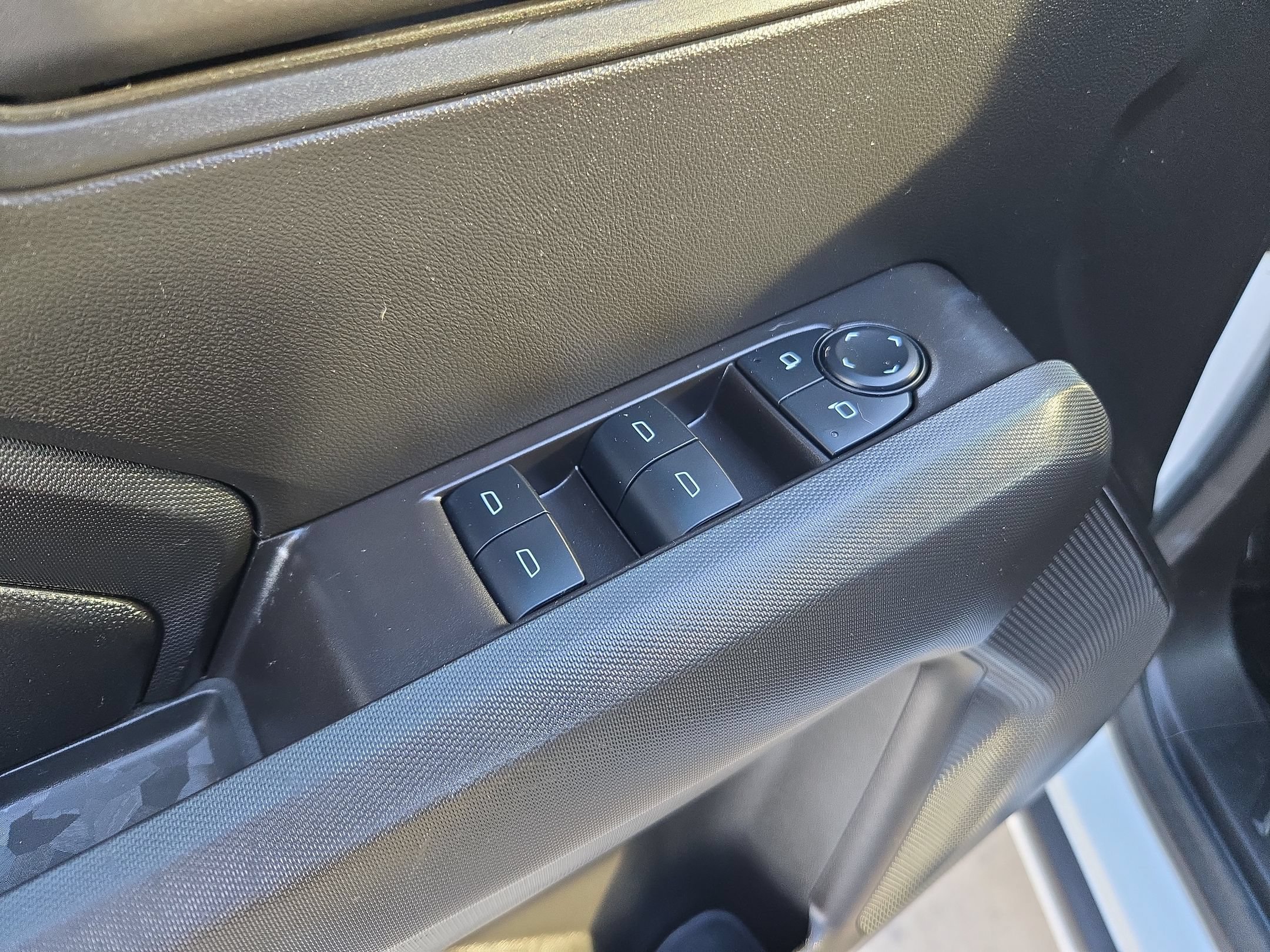 Certified 2024 Chevrolet Colorado W/T RWD image 12