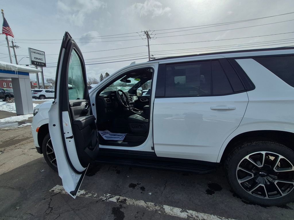 Used 2022 Chevrolet Tahoe RST w/ Luxury Package image 9