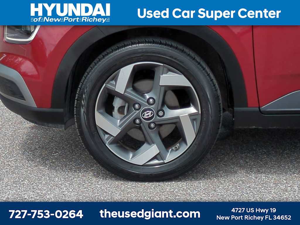 Certified 2024 Hyundai Venue Limited FWD image 10