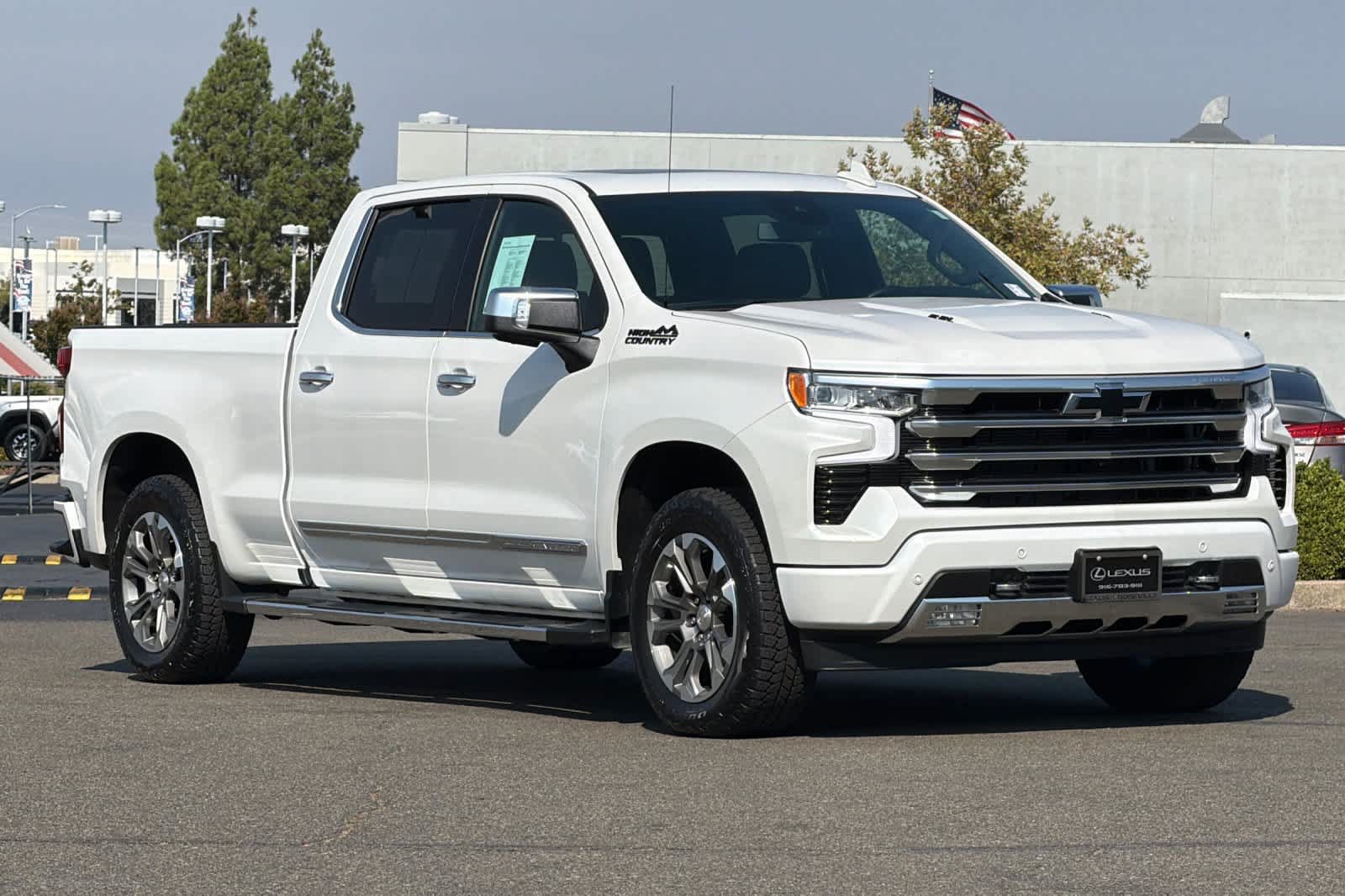Used 2023 Chevrolet Silverado 1500 High Country w/ Max Trailering Package AWD/4WD image 5