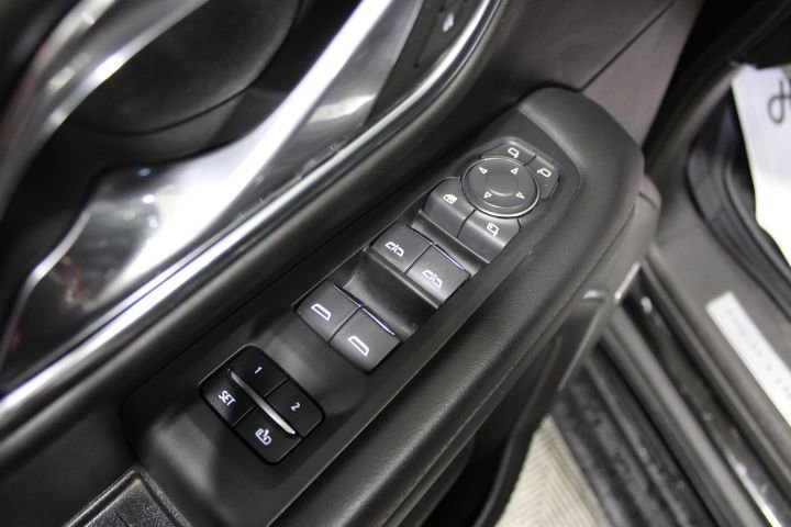 Used 2023 Chevrolet Tahoe High Country AWD/4WD image 20
