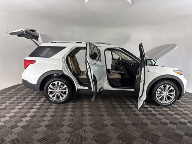 Used 2023 Ford Explorer Limited image 16