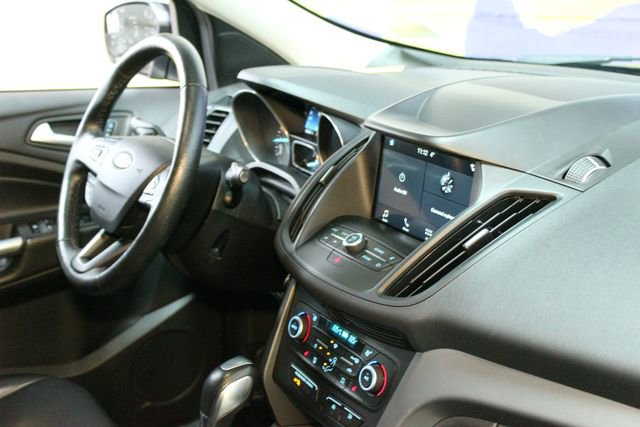 Used 2019 Ford Escape SEL image 10